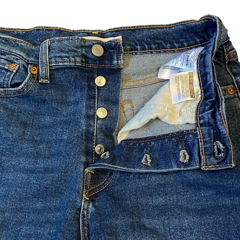 LEVIS Wedgie Straight Leg Jeans Button Fly Distressed Raw Hem Womens Size 30 - Picture 5 of 14